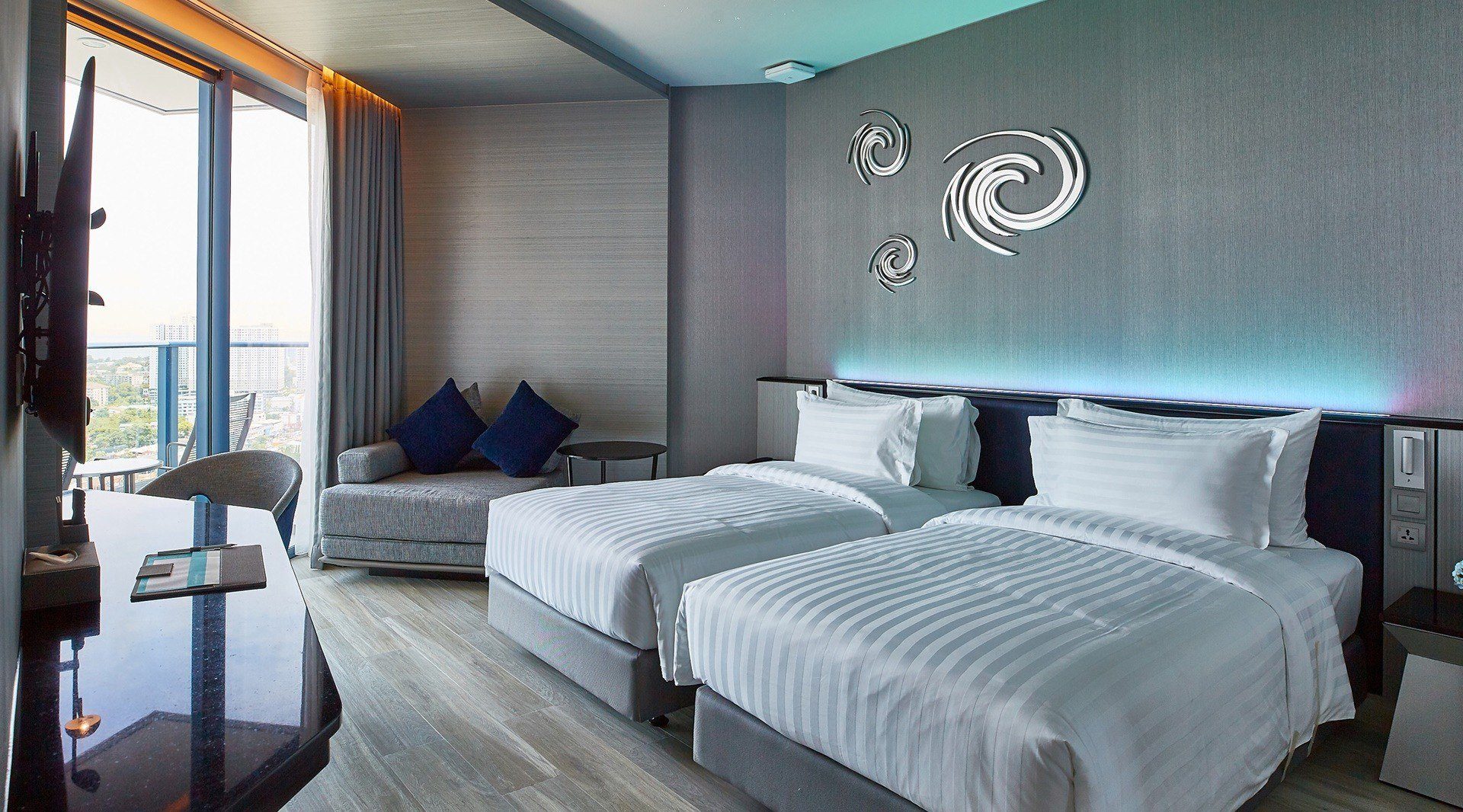 Two-Bedroom Panoramic Suite Room Hotel in Pattaya